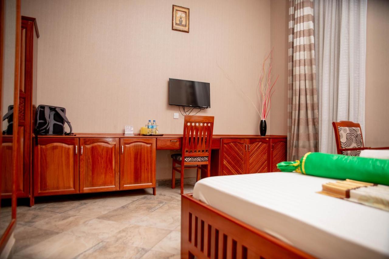 Lush Garden Hotel Аруша Екстериор снимка