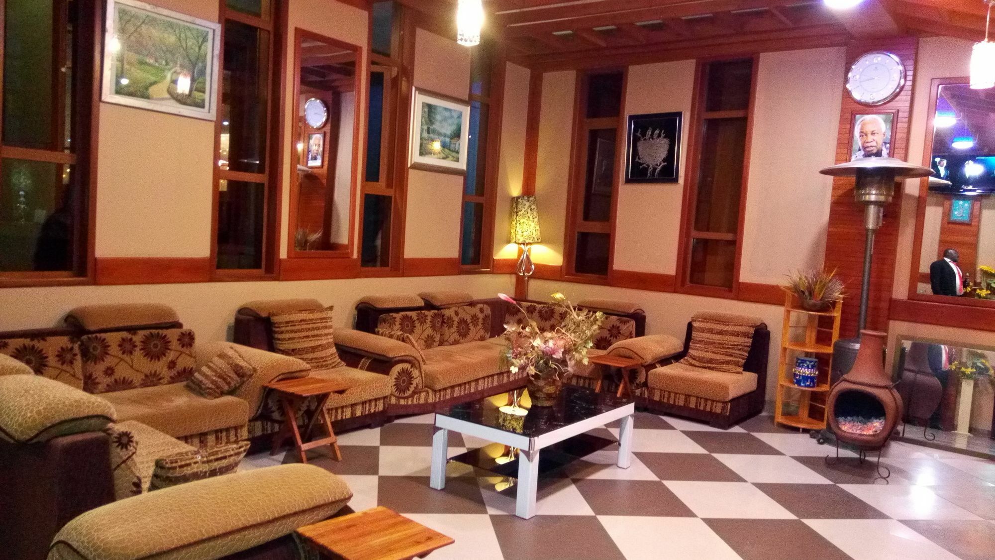 Lush Garden Hotel Аруша Екстериор снимка